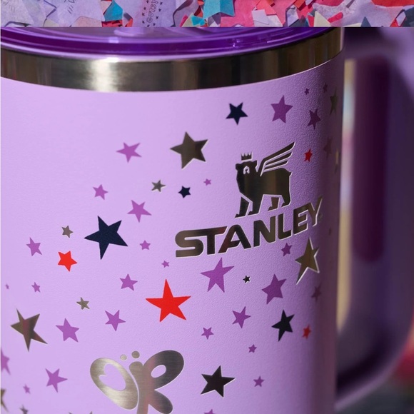 Olivia Rodrigo Stanley - Picture 2 of 2